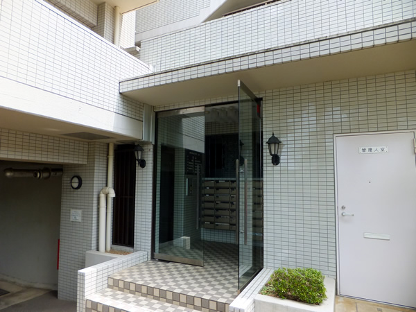 クリオ南生田1番館の外観