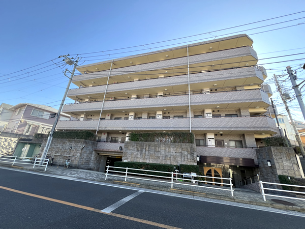 パティオ山手の外観