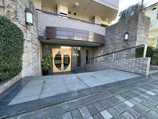 パティオ山手の外観