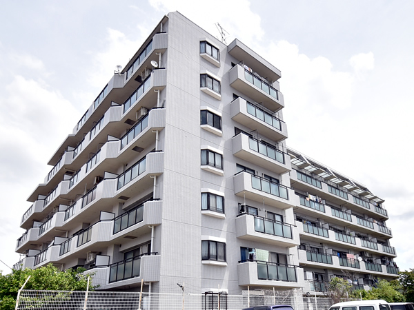 クリオ原木中山1番館の外観