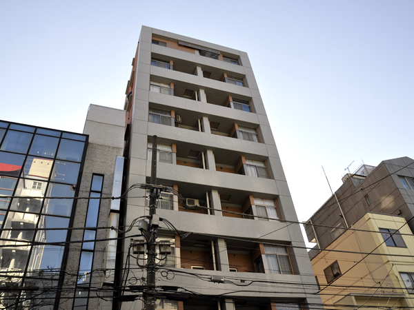 グランドパーク横浜反町フィエルテの外観