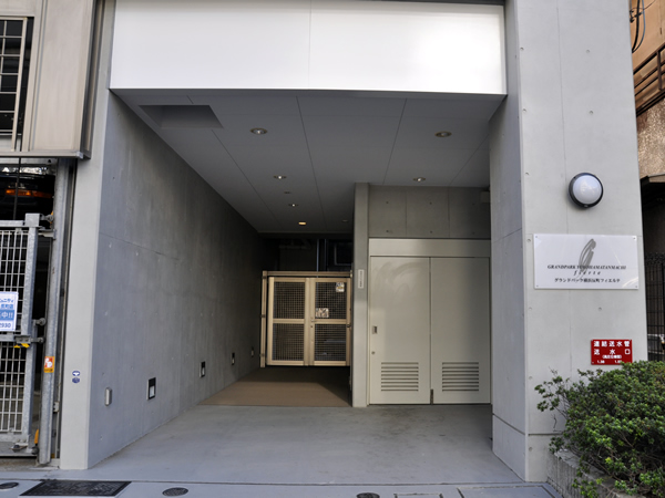 グランドパーク横浜反町フィエルテの外観