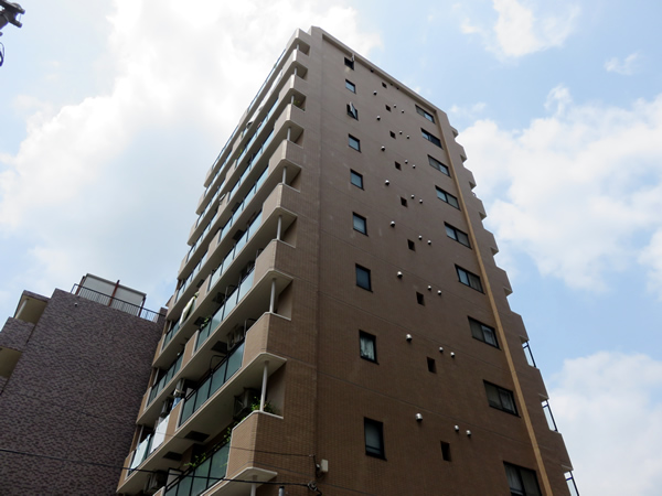 ネオマイム反町公園の外観