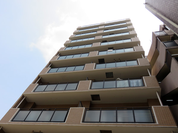 ネオマイム反町公園の外観