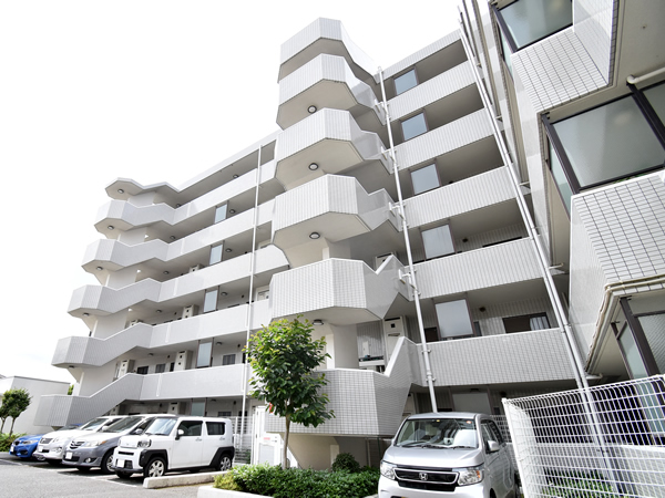 クリオ原木中山1番館の外観