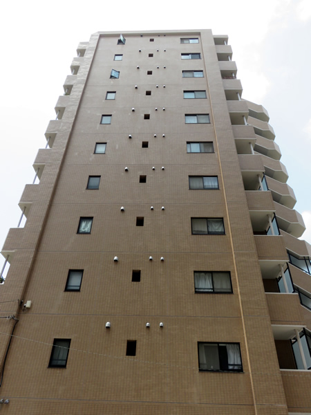 ネオマイム反町公園の外観