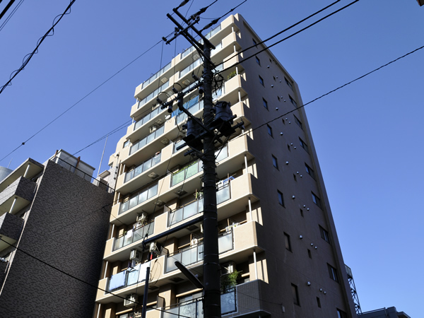 ネオマイム反町公園の外観