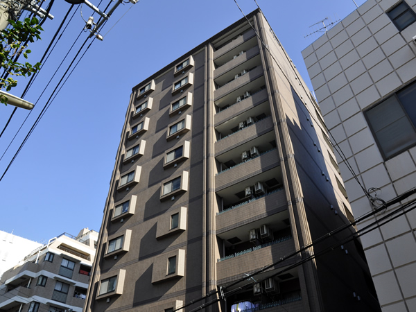 グリフィン横浜反町公園2番館の外観