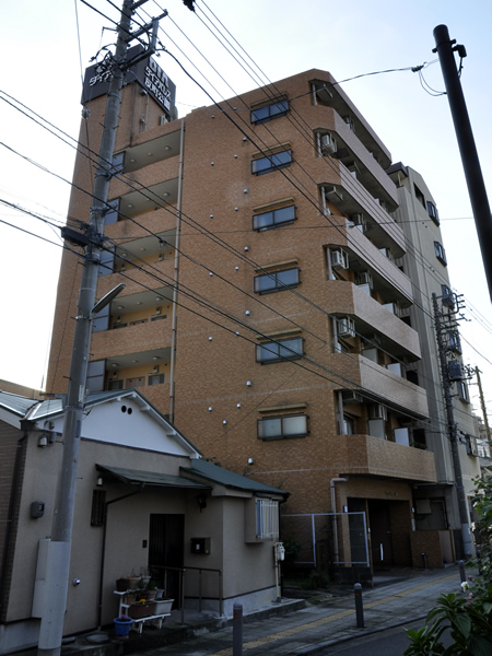 ダイアパレス反町公園の外観