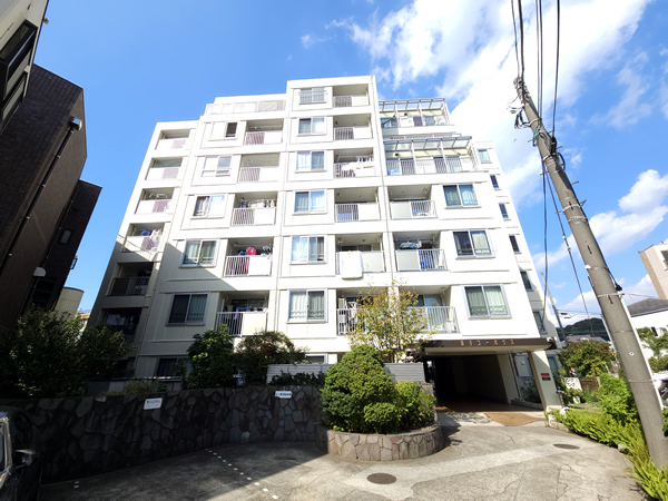 逗子コーポラスの外観