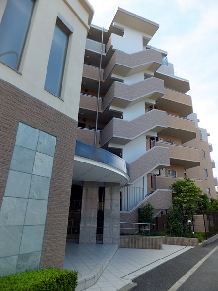 ファミール相模大野エルフェアの外観