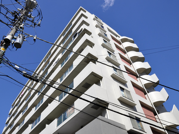 ネオマイム横浜白楽の外観