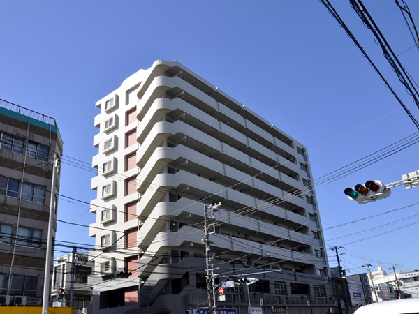 ネオマイム横浜白楽の外観