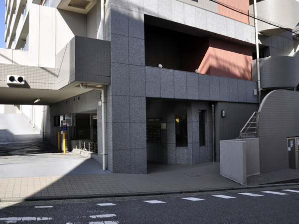 ネオマイム横浜白楽の外観