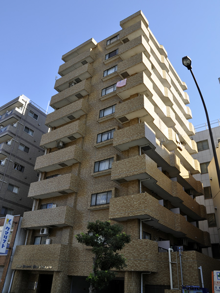 ライオンズマンション東神奈川の外観