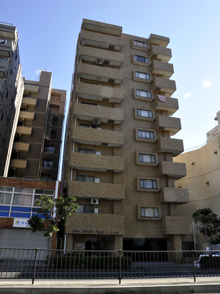 ライオンズマンション東神奈川の外観