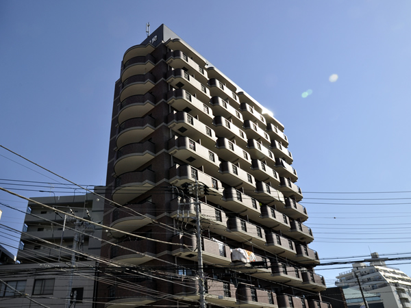 グリフィン横浜東白楽2番館の外観