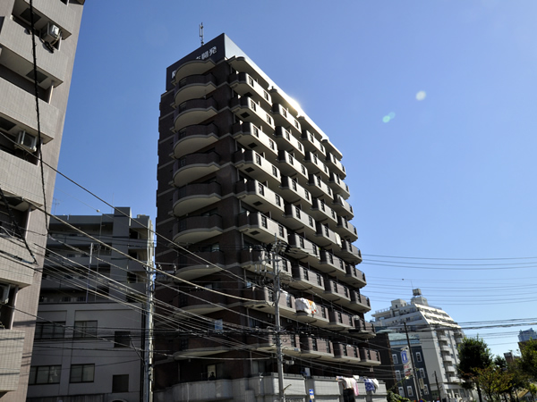 グリフィン横浜東白楽2番館の外観