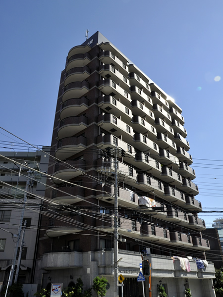 グリフィン横浜東白楽2番館の外観