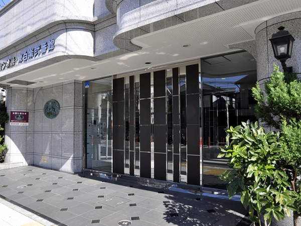 グリフィン横浜東白楽2番館の外観