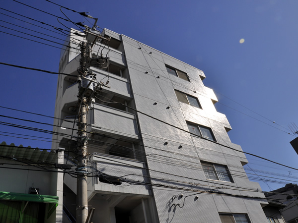 イーグル東神奈川の外観