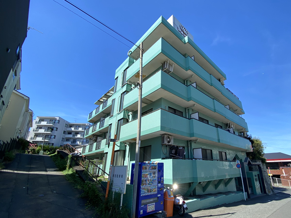 ヴァンハウス寺尾の外観