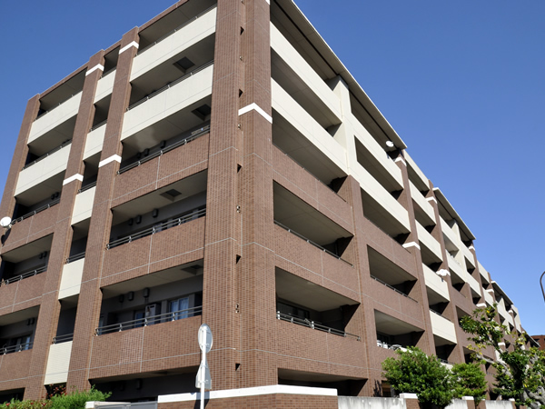 びゅうパルク横濱富家町2番館の外観