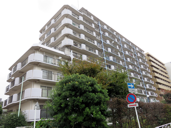 ソフトタウン根岸2番館の外観