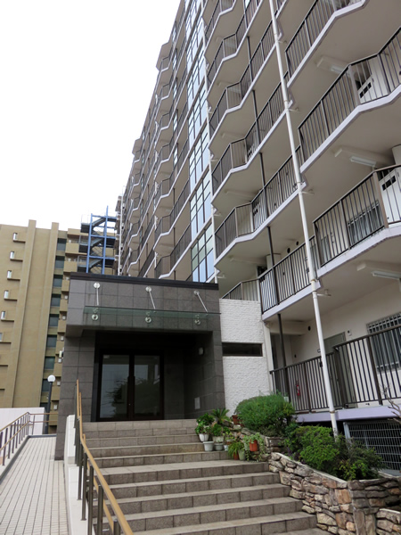 ソフトタウン根岸2番館の外観