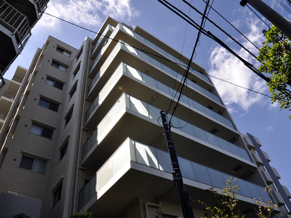 ルフォン横浜白楽の外観