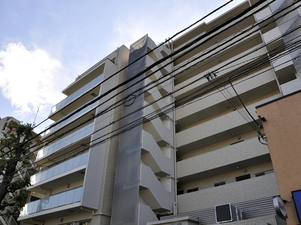 ルフォン横浜白楽の外観