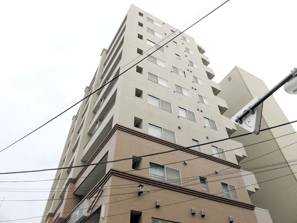 ミオカステーロ横浜根岸の外観