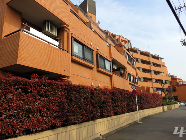 ライオンズヒルズ町田1番館の外観