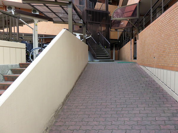 ライオンズヒルズ町田1番館の外観