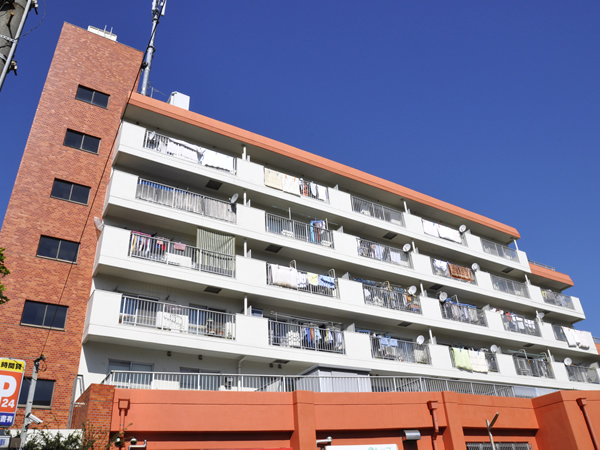 エミネンス岸根公園の外観