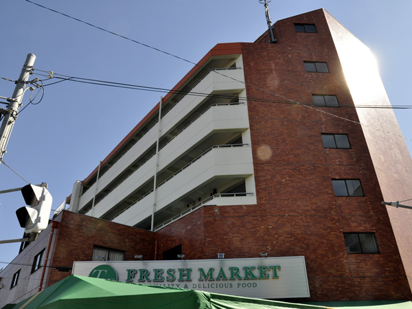 エミネンス岸根公園の外観