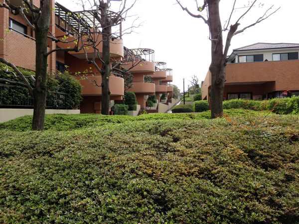 ライオンズヒルズ町田弐番館の外観