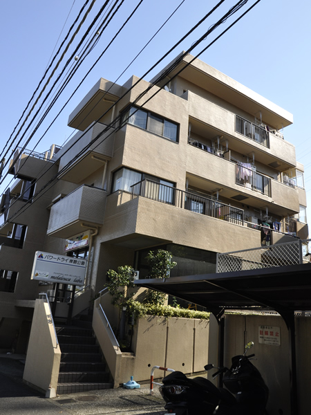 コスモ岸根公園の外観