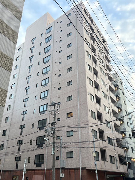 パロス新富町の外観