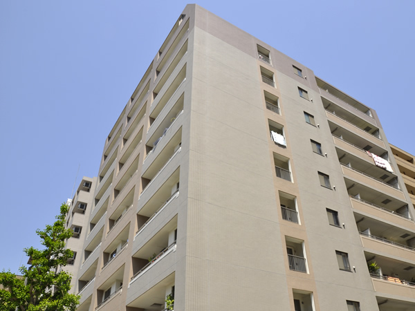 ディアステージ横浜ブライタスの外観