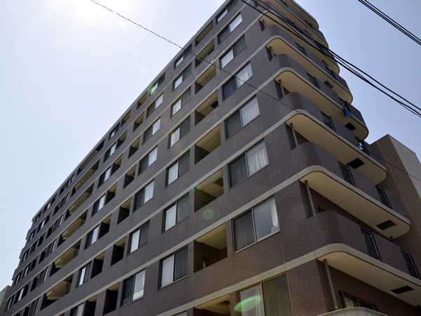 レグラス横浜西口の外観