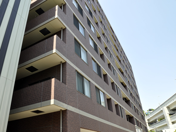 レグラス横浜西口の外観