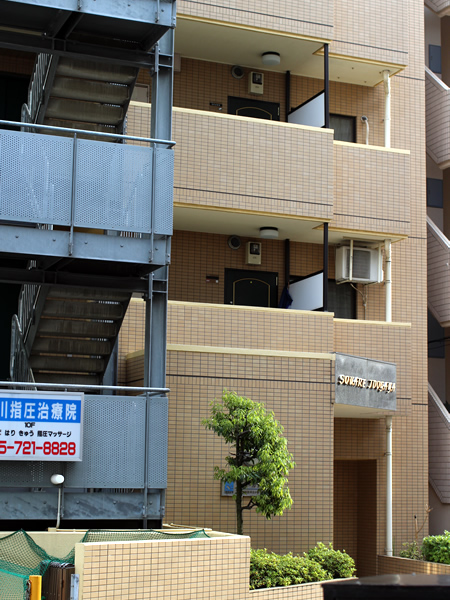 スカール井土ヶ谷の外観