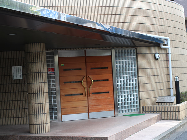 エミナンス井土ケ谷の外観