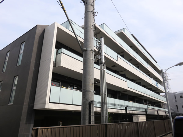 レーベン町田フロントテラスの外観