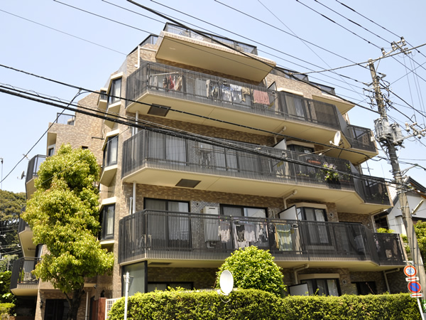 横浜南軽井沢パークホームズの外観