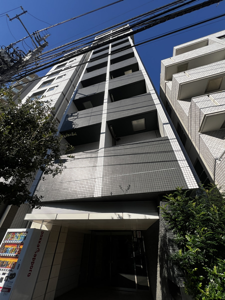 ステージファースト新宿原町の外観