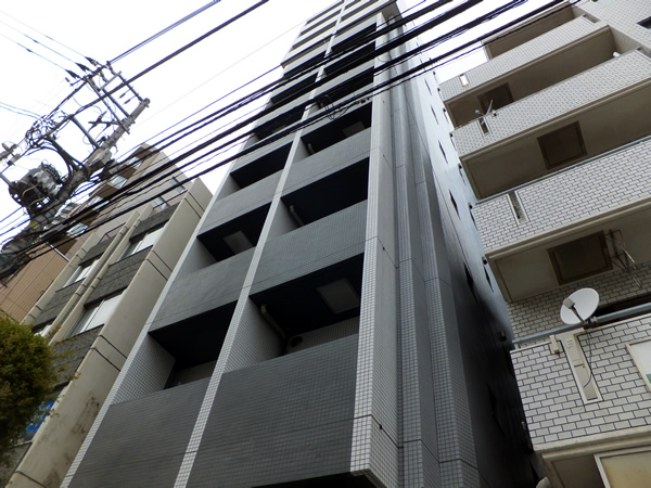 ステージファースト新宿原町の外観