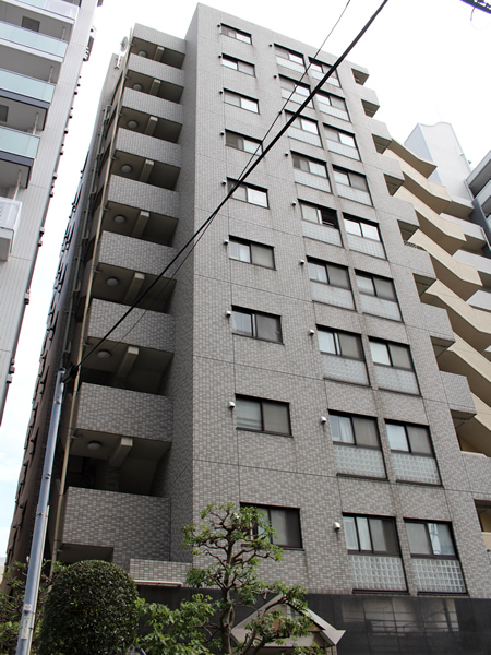 アドヴァンス川崎駅前の外観