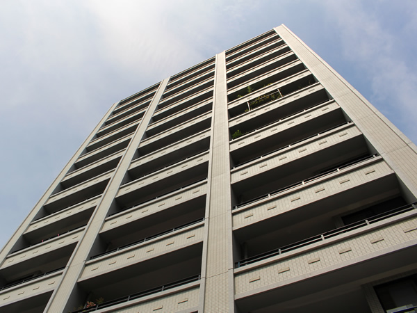 ナビウス川崎駅前の外観